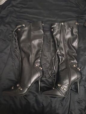 Women's Black Leather High-Heel Knee Boots - Sleek Stiletto Design